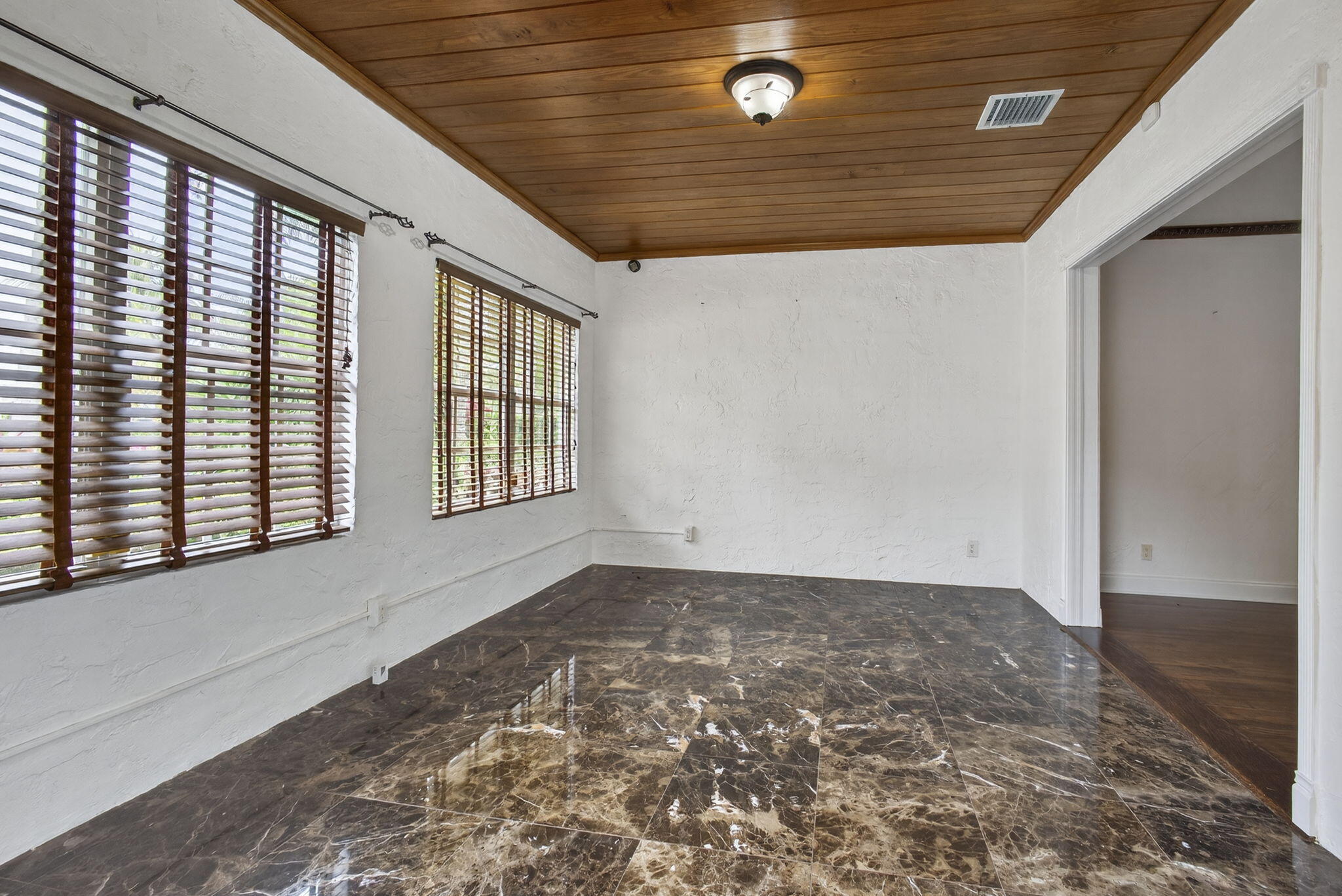 616 Upland Road West Palm Beach, FL 33401 - Photo 9 of 68 9-web-or-mls-BS1A6290