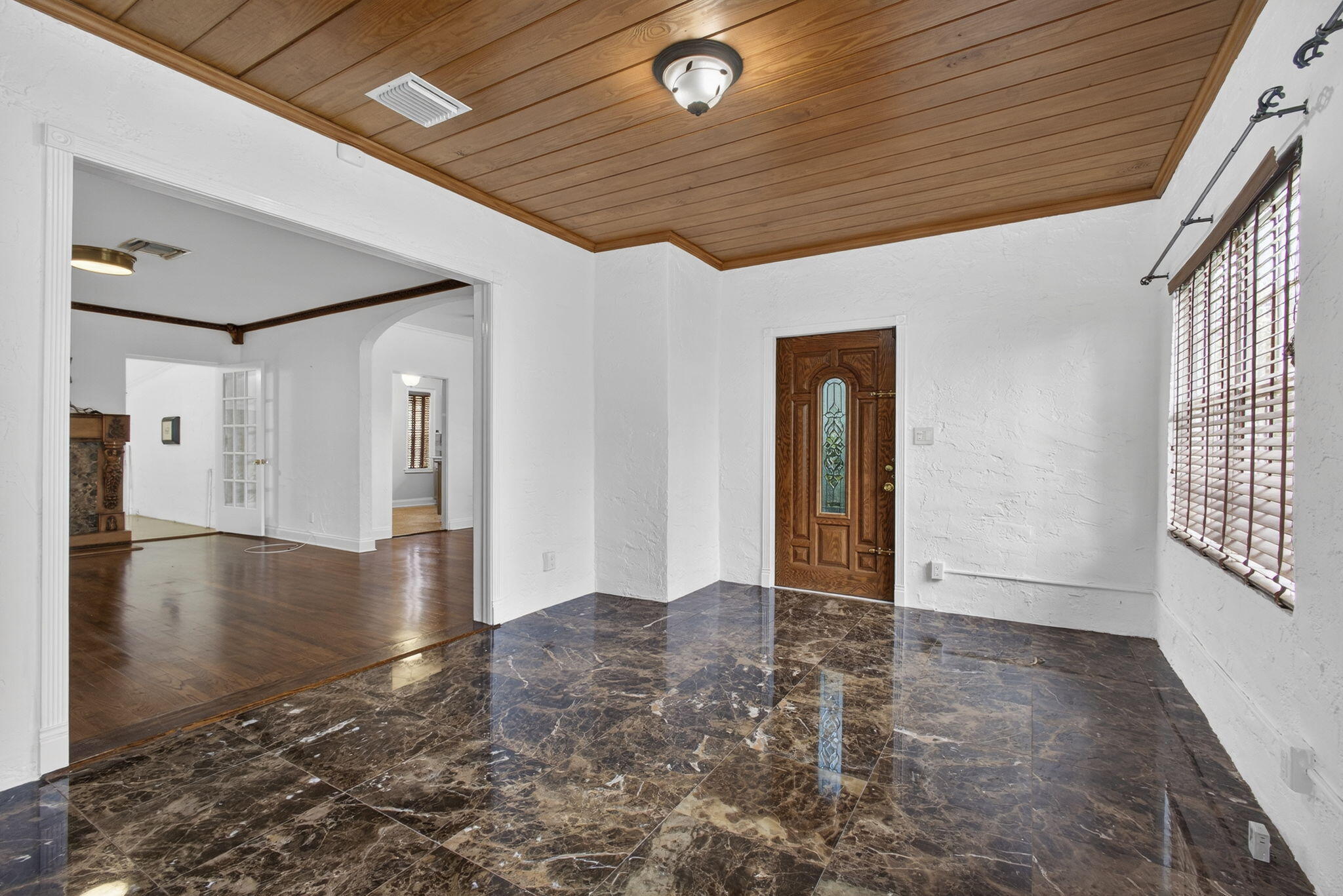 616 Upland Road West Palm Beach, FL 33401 - Photo 10 of 68 10-web-or-mls-BS1A6295