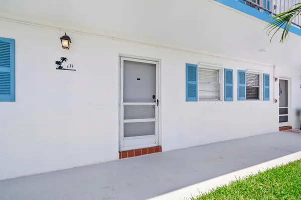 $114,900 | 1115 Lake Terrace, Unit 111, Boynton Beach, FL 33426