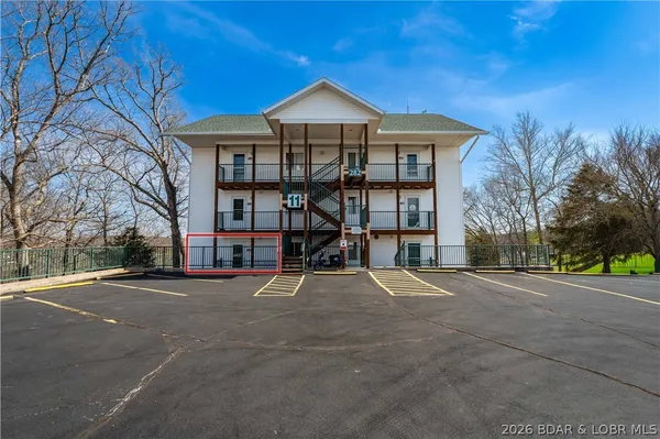 $230,000 | 282 Park Pl Drive, Unit 2A, Kaiser, MO 65047