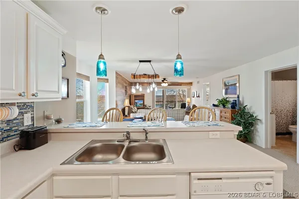 $230,000 | 282 Park Pl Drive, Unit 2A, Kaiser, MO 65047