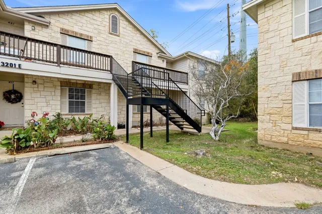 $1,350 | 3201 E El Salido Parkway, Unit 422, Cedar Park, TX 78613