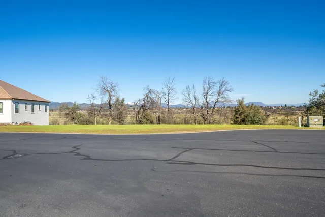 a view of an ocean view and city