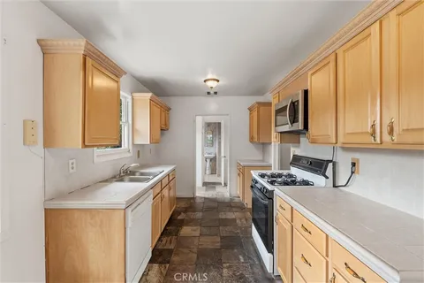 $885,000 | 5636 Ponce Avenue, Woodland Hills, CA 91367