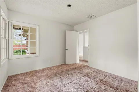 $885,000 | 5636 Ponce Avenue, Woodland Hills, CA 91367