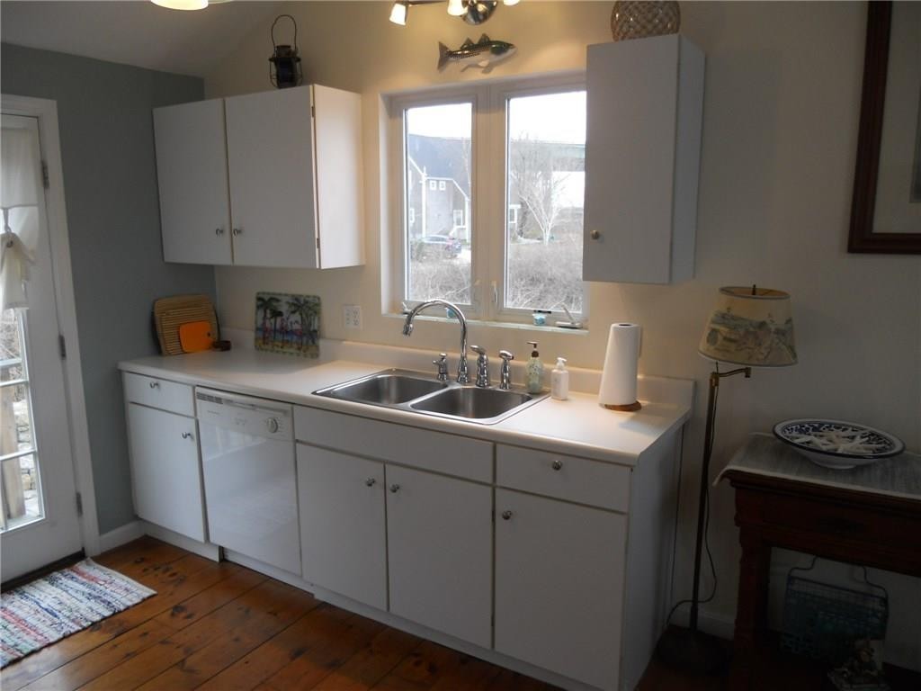 260 Riverside Drive Tiverton, RI 02878 - Photo 7 of 19 Gallery Image 7