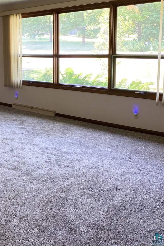 4144 Martin Road Duluth, MN 55803 - Photo 8 of 40 New Carpeting!
