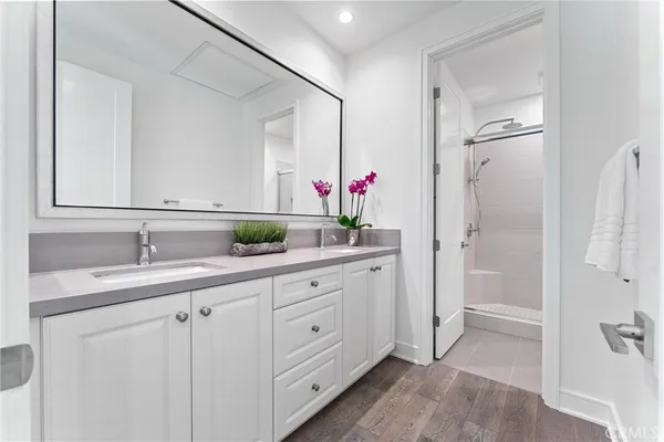 $2,250,000 | 125 Toretta, Irvine, CA 92602