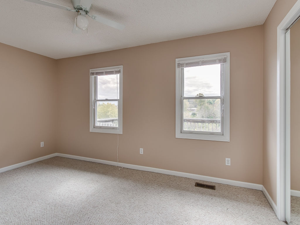 394 Buttermilk Road Johnson City, TN 37615 - Photo 19 of 35 Photo 19