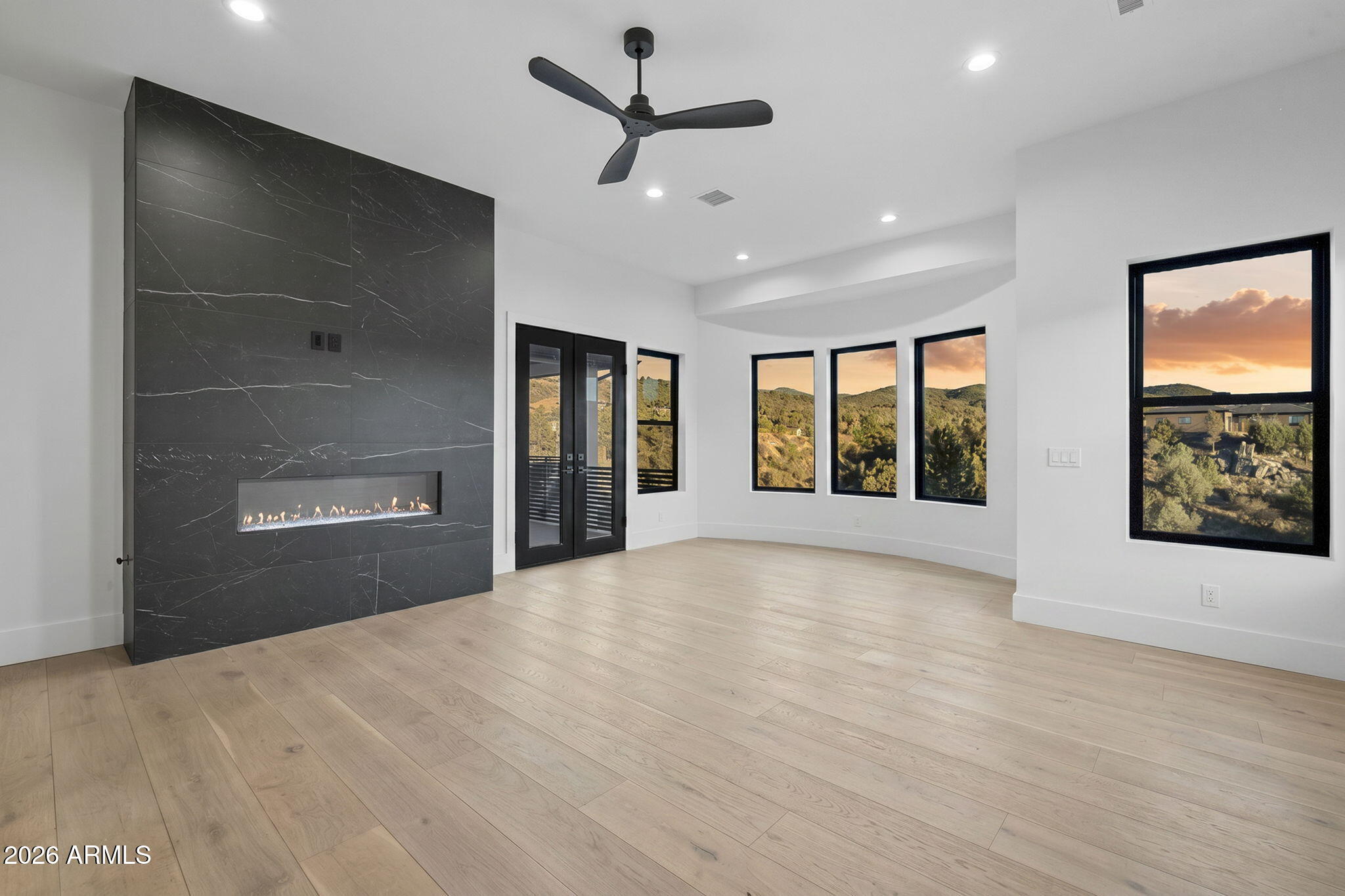300 Lynx Creek Road Prescott, AZ 86303 - Photo 24 of 109 21-Primary Bedroom VD (2)