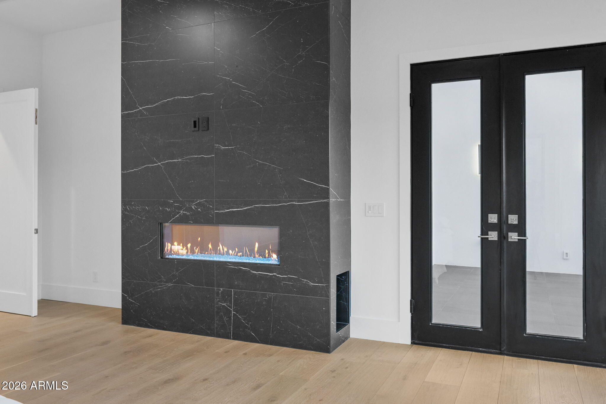 300 Lynx Creek Road Prescott, AZ 86303 - Photo 25 of 109 22-Primary Bedroom Fireplace