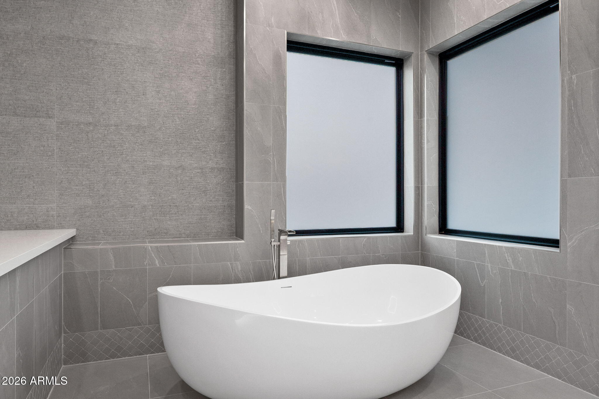 300 Lynx Creek Road Prescott, AZ 86303 - Photo 31 of 109 28-Primary Bathroom Soaker Tub (2)