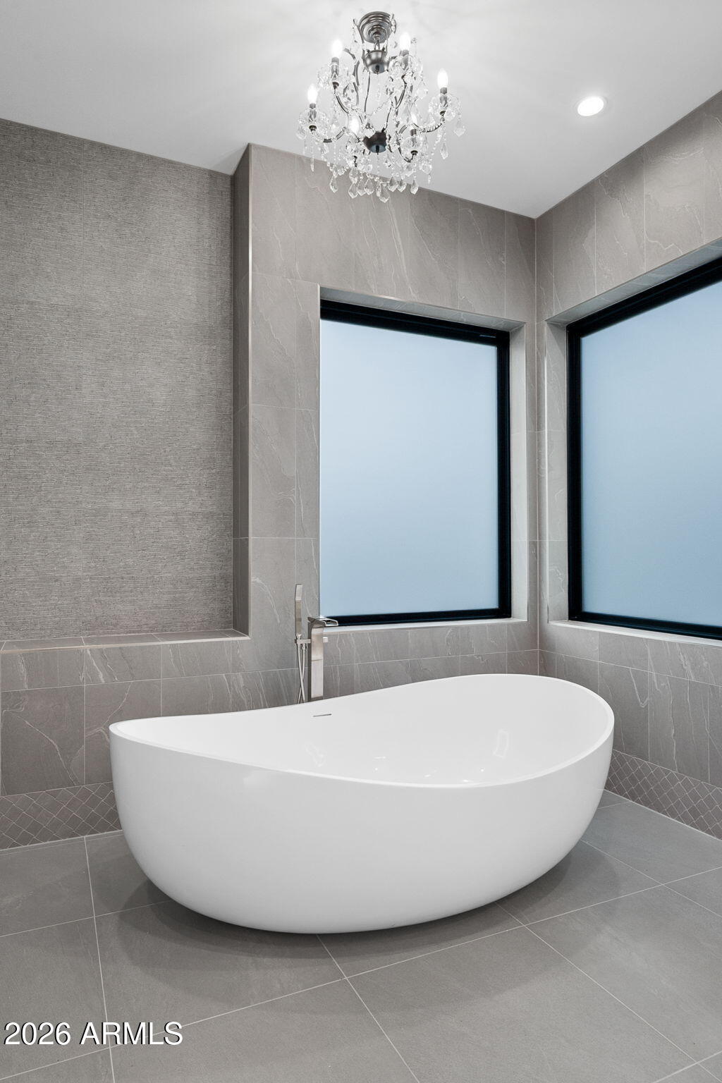 300 Lynx Creek Road Prescott, AZ 86303 - Photo 32 of 109 29-Primary Bathroom Soaker Tub