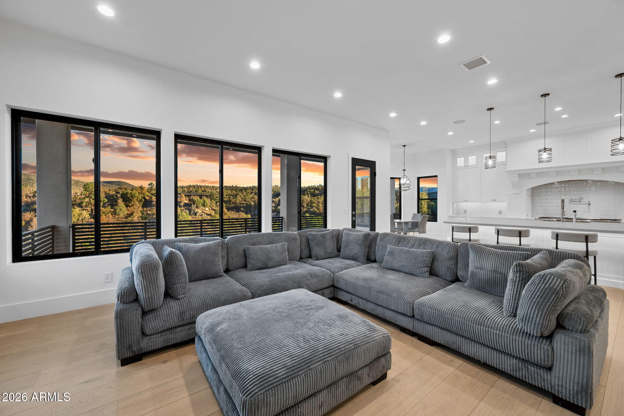 300 Lynx Creek Road Prescott, AZ 86303 - Photo 6 of 109 4-Living Room