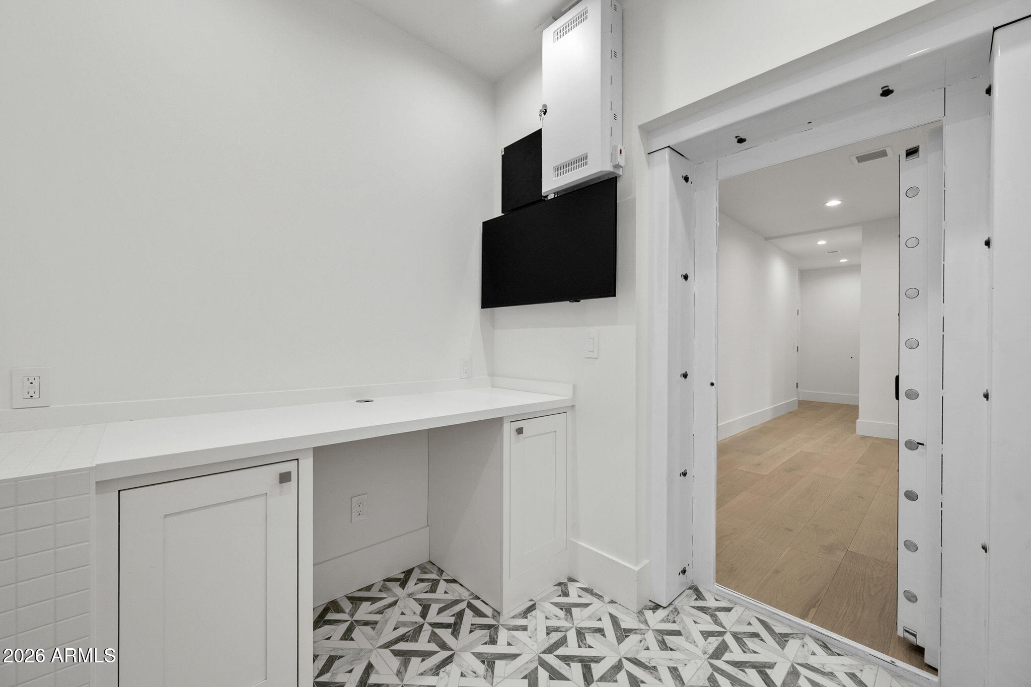 300 Lynx Creek Road Prescott, AZ 86303 - Photo 78 of 109 73-Safe Room Interior