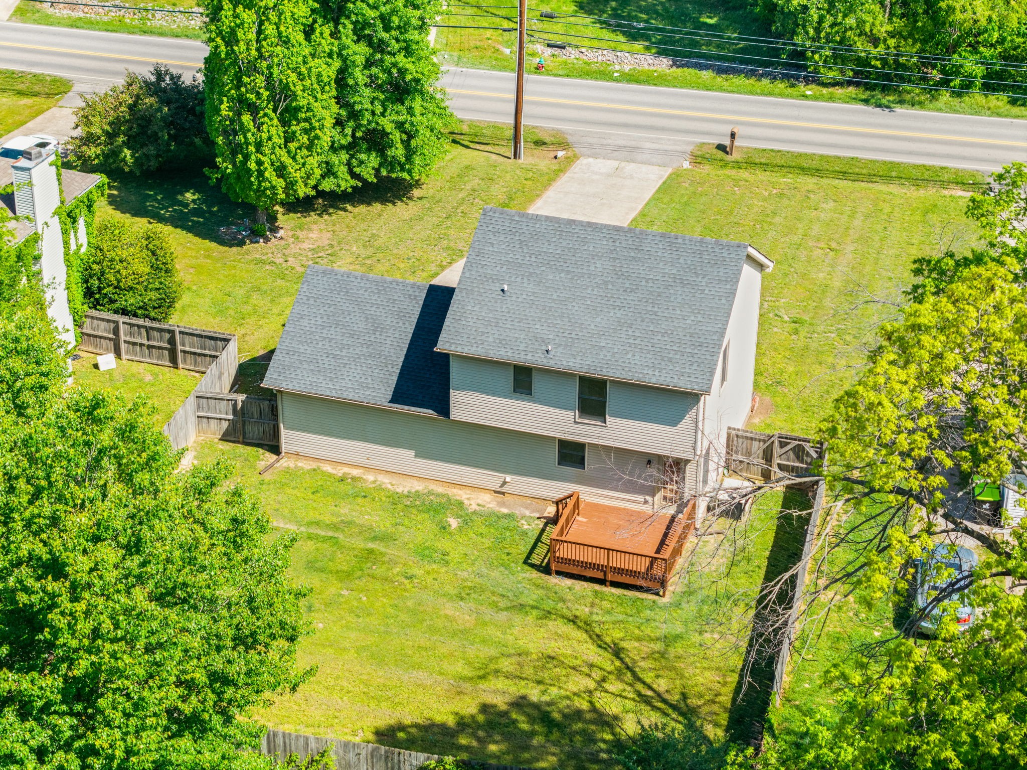 1706 Hazelwood Road Clarksville, TN 37042 - Photo 30 of 31 a view of a swimming pool with a garden