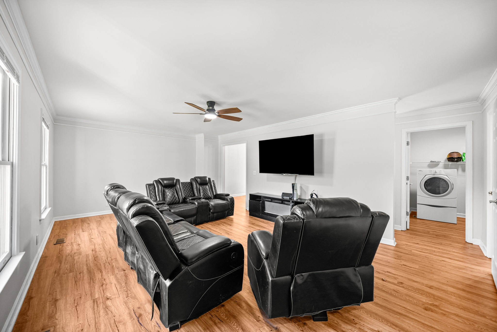 1706 Hazelwood Road Clarksville, TN 37042 - Photo 4 of 31 a living room with furniture and a flat screen tv
