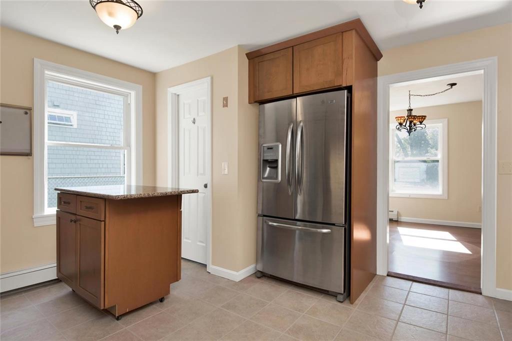 95 Gleckler Road Portland, ME 04103 - Photo 8 of 35 All appliances go with it