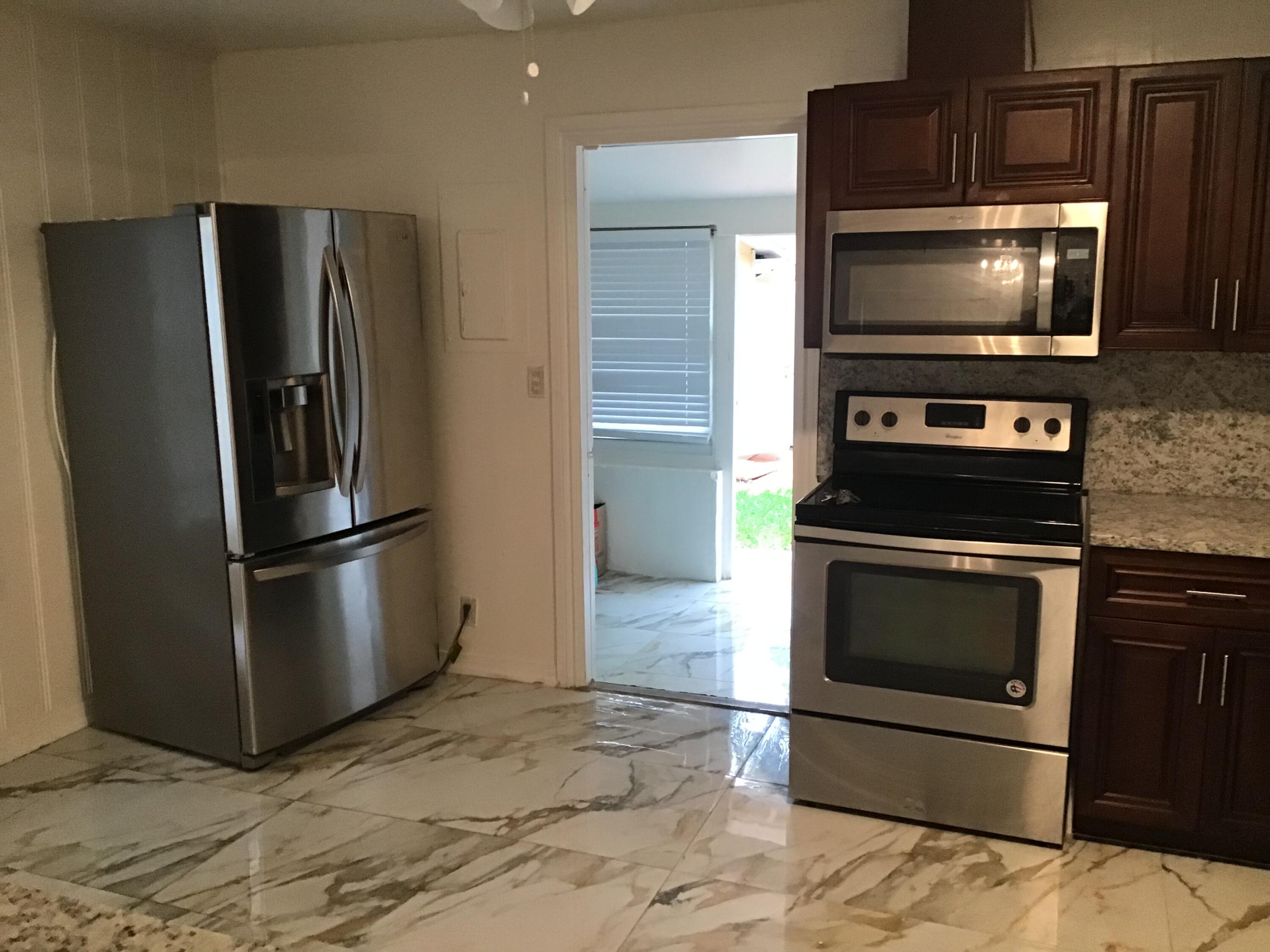 619 Southwest 10th Street Delray Beach, FL 33444 - Photo 50 of 88 82301688-1042-42EC-958D-E979A5EA649B