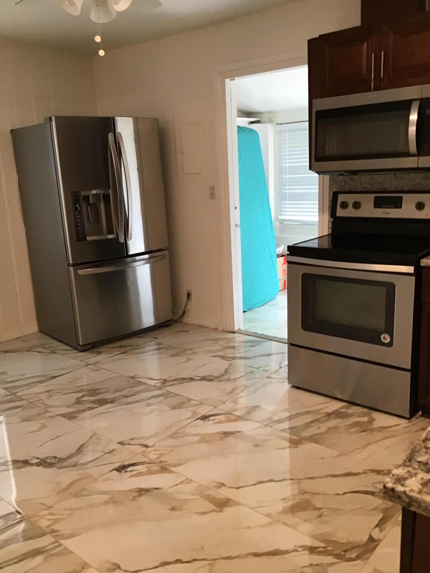 619 Southwest 10th Street Delray Beach, FL 33444 - Photo 76 of 88 F14F843D-8DF9-4F50-8018-BA4580E43AF8
