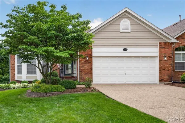 $339,900 | 7342 Timberpoint Court, Fairview Heights, IL 62208