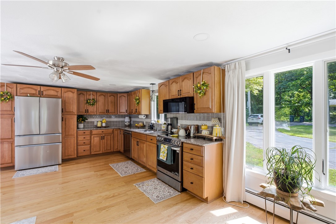 253 Station Street Coventry, RI 02816 - Photo 9 of 48