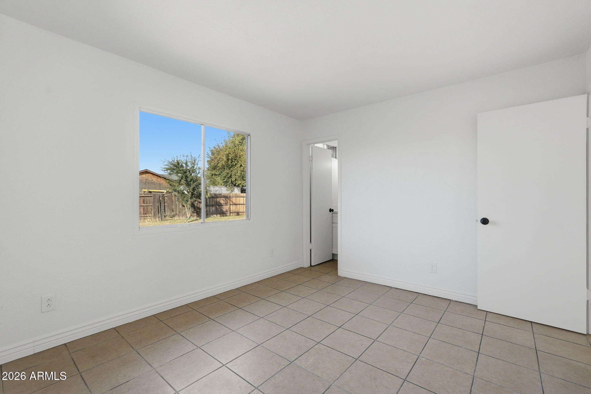 2012 West Romley Road Phoenix, AZ 85041 - Photo 17 of 37 Primary Suite