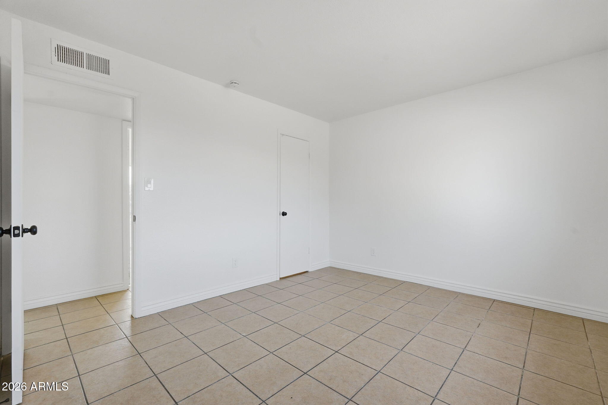 2012 West Romley Road Phoenix, AZ 85041 - Photo 19 of 37 Primary Suite