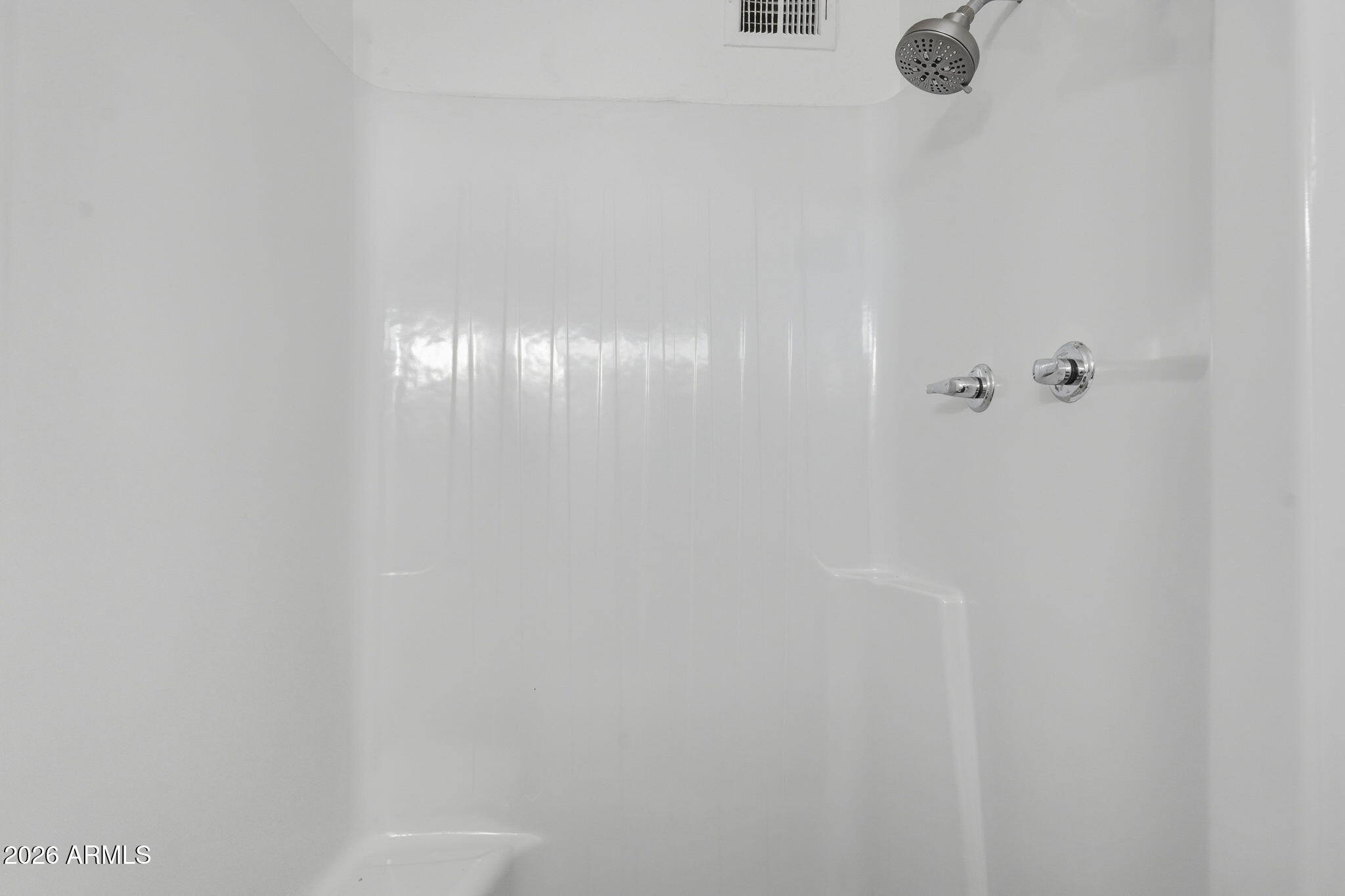 2012 West Romley Road Phoenix, AZ 85041 - Photo 22 of 37 Primary En Suite