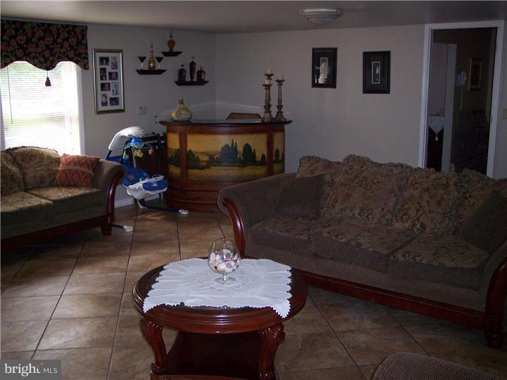 305 North Sproul Road Broomall, PA 19008 - Photo 13 of 19 Great Room