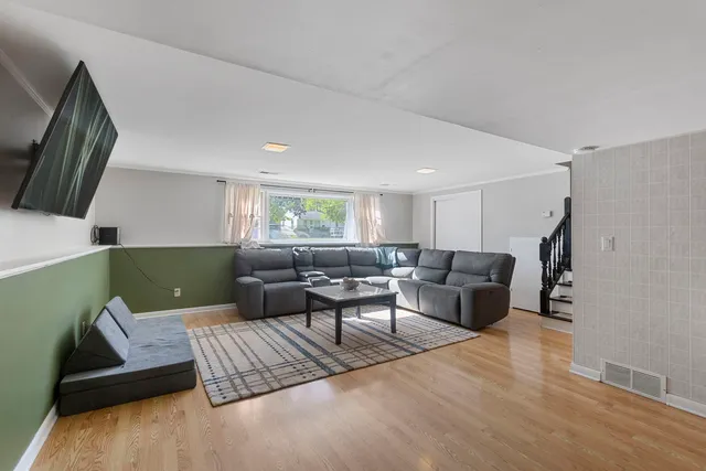 $349,990 | 324 Alma Terrace, Cary, IL 60013