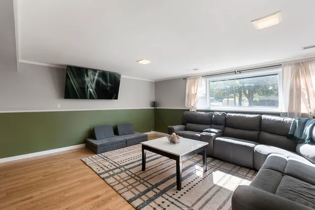 $349,990 | 324 Alma Terrace, Cary, IL 60013