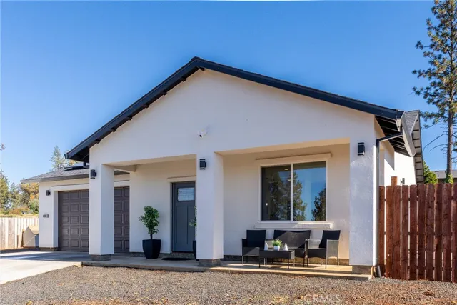 a view of a house with porch