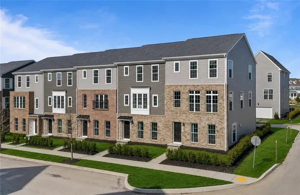 $3,250 | 235 Main Street, Cranberry Township, PA 16066