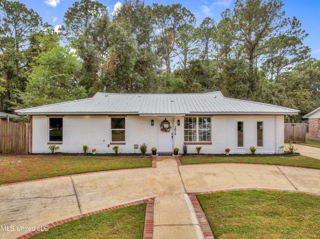 $175,000 | 2019 Pamela Drive, Gautier, MS 39553