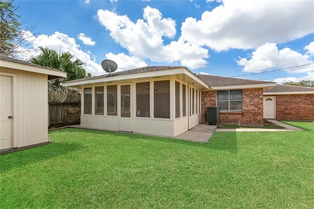 $2,400 | 1506 Flanders Street, New Orleans, LA 70114