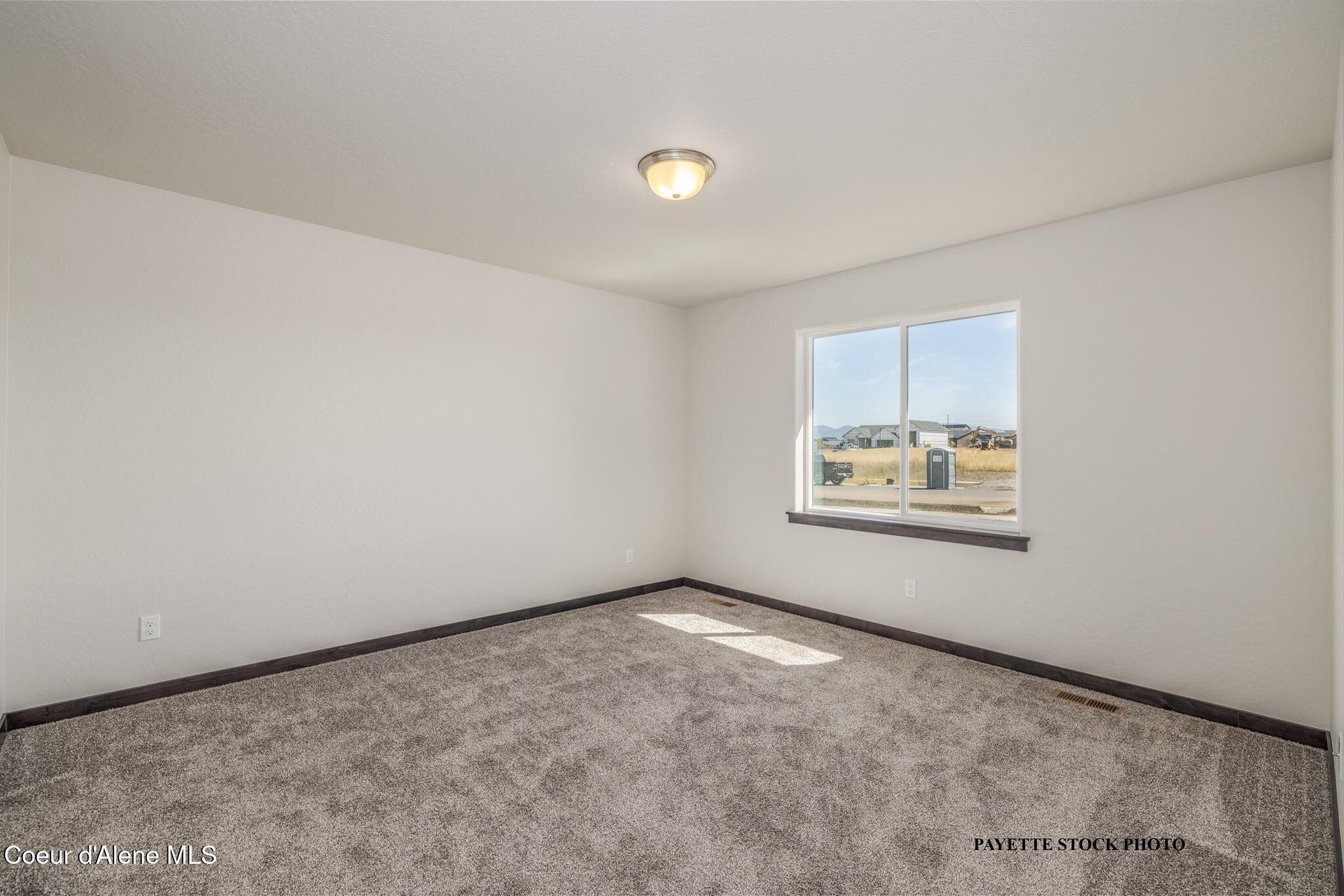 6653 West Plant Lane Rathdrum, ID 83858 - Photo 8 of 17 9 Primary