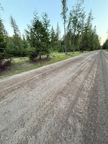 $400,000 | 2 Hagman Road, Nordman, ID 83848