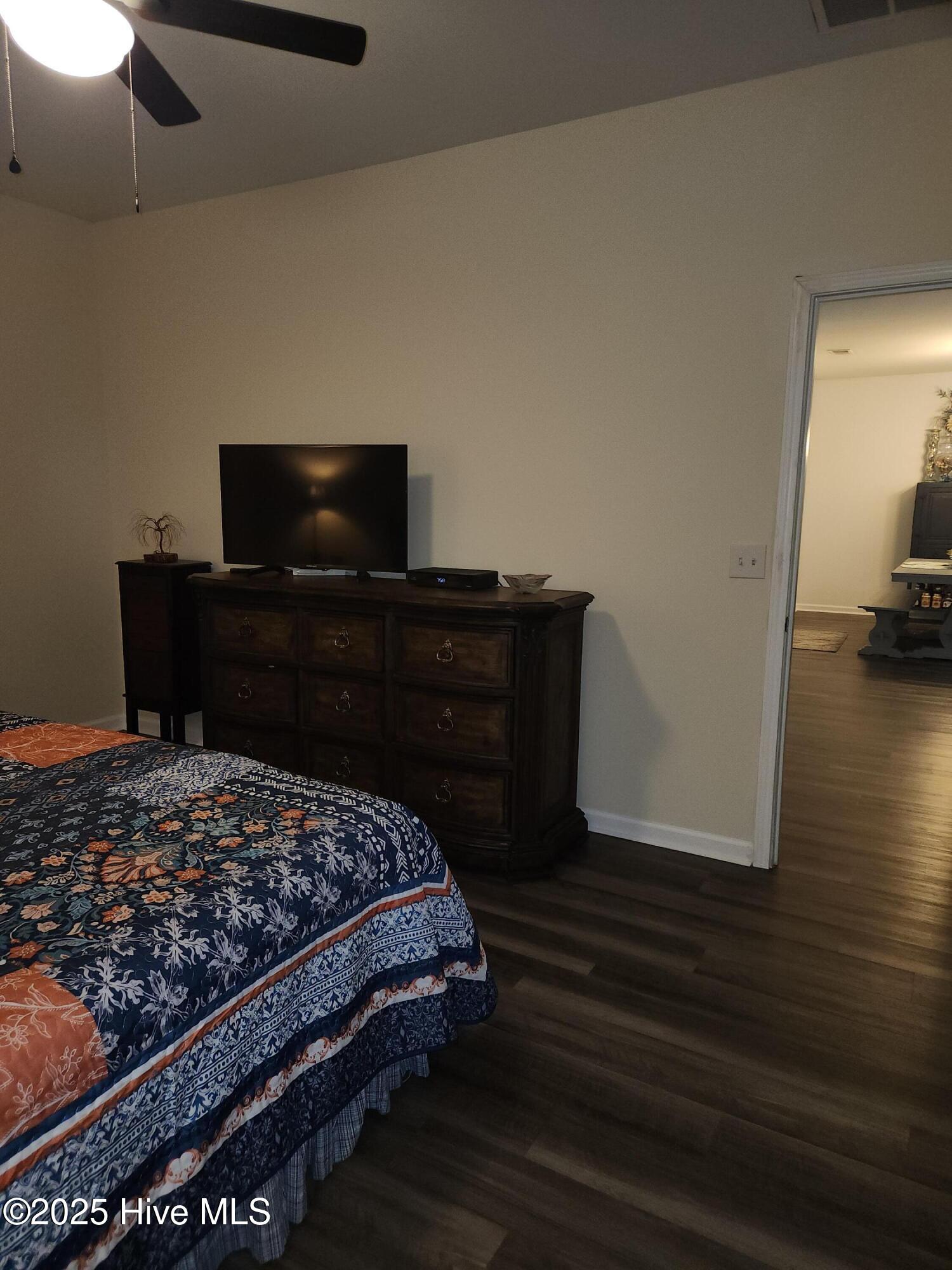 704 Lenox Drive Holly Ridge, NC 28445 - Photo 18 of 45 Owners Suite 4