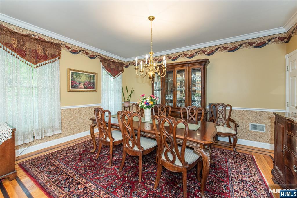 37 Thomas Wayne, NJ 07470 - Photo 6 of 32