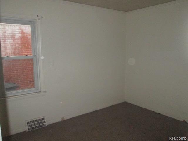 16730 Rutherford Street Detroit, MI 48235 - Photo 7 of 10 IMG_7683.jpg
