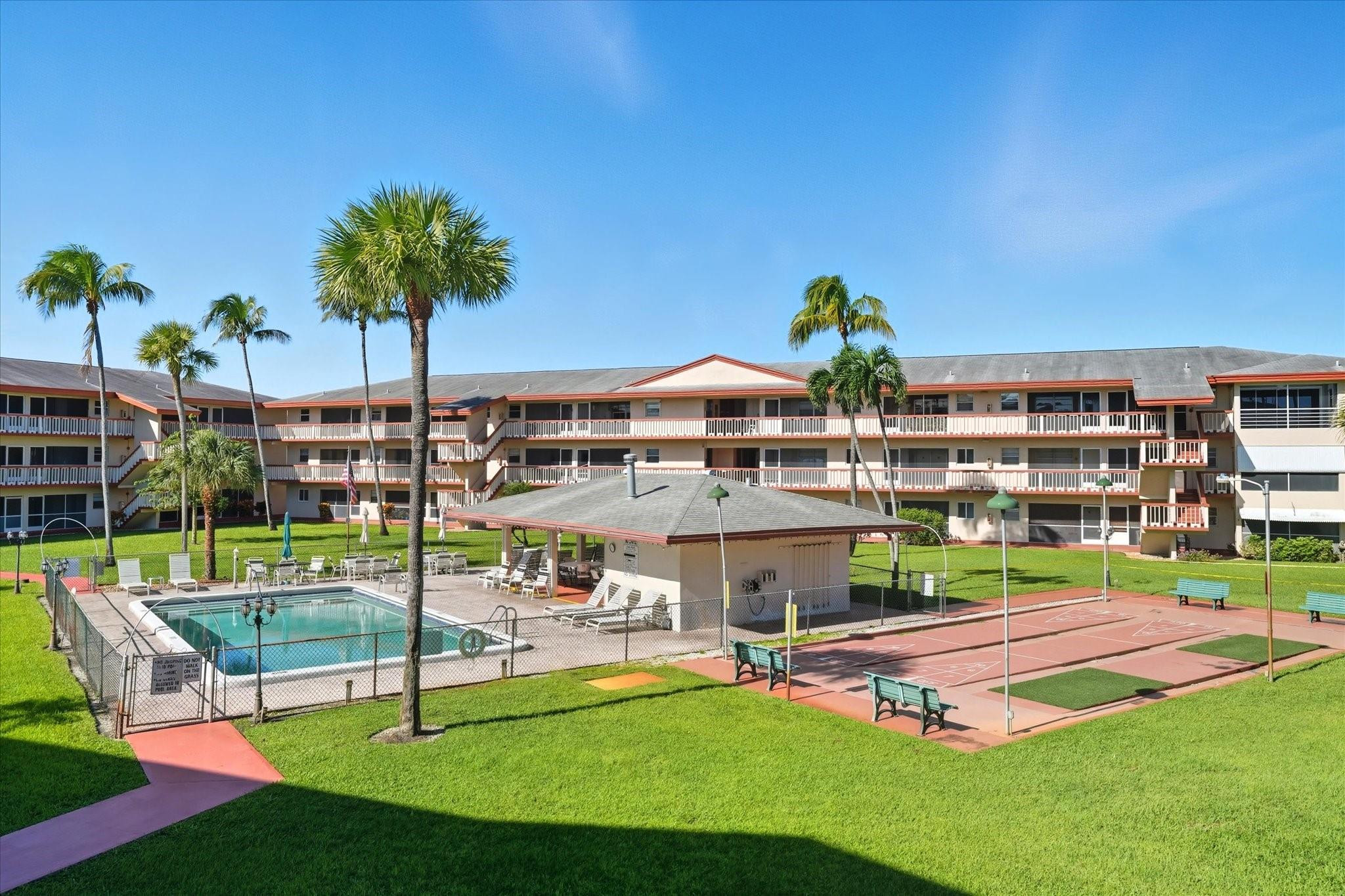 5300 Washington Street, Unit J214 Hollywood, FL 33021 - Photo 11 of 29 Photo 11