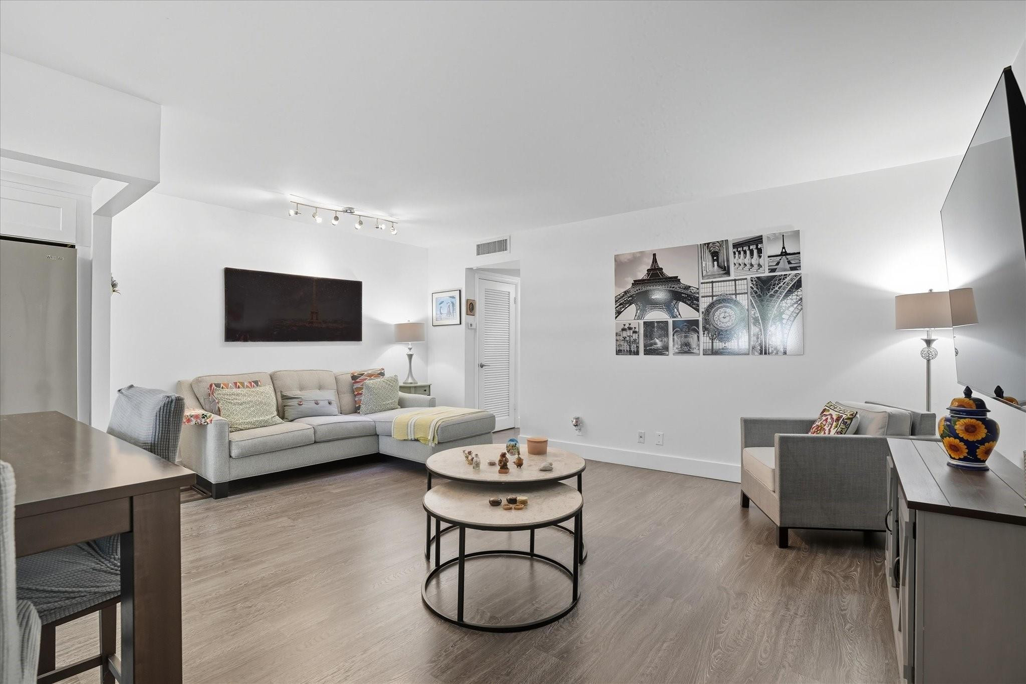 5300 Washington Street, Unit J214 Hollywood, FL 33021 - Photo 2 of 29 Photo 2