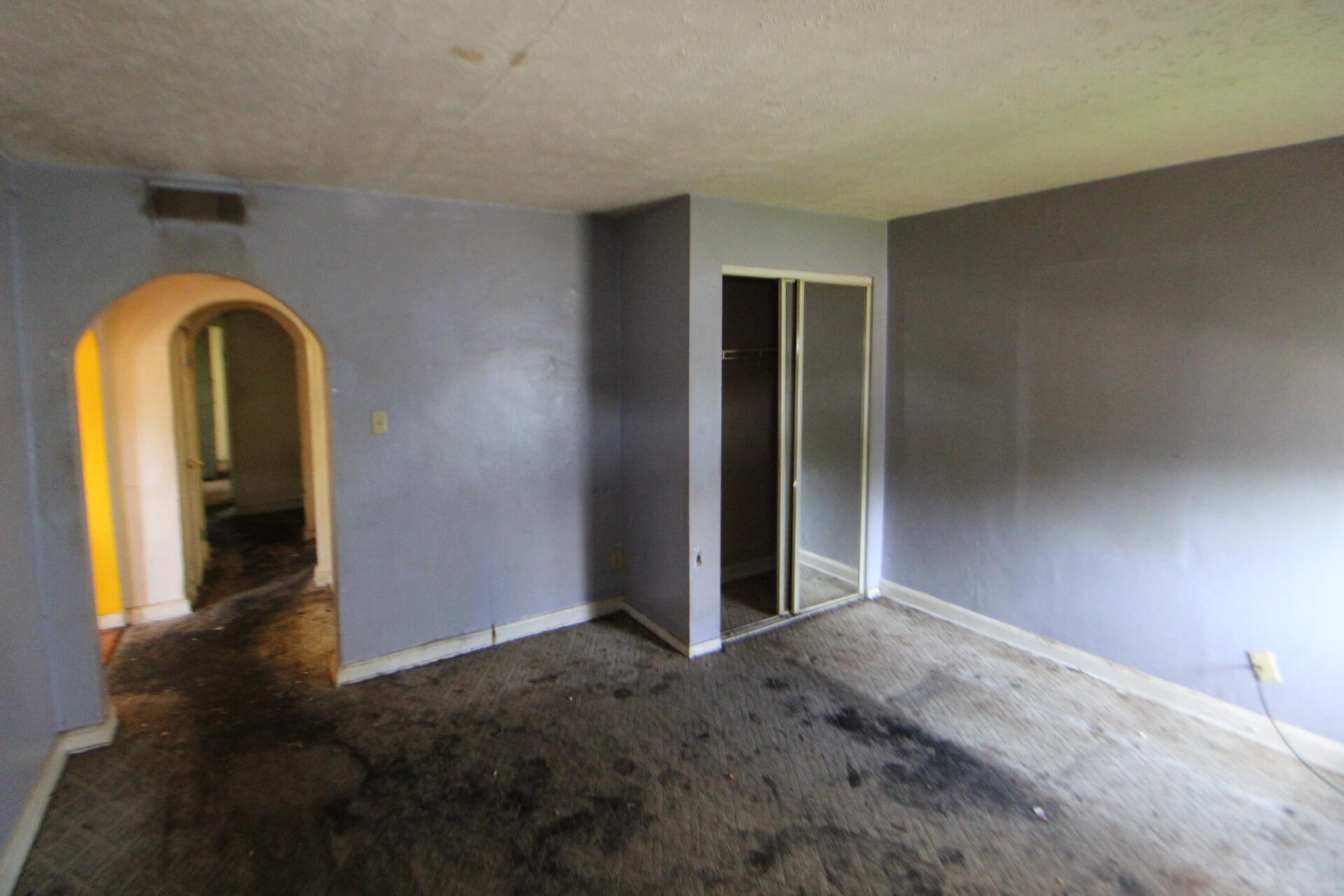 1910 Russell Street Covington, KY 41014 - Photo 2 of 35 IMG_7280
