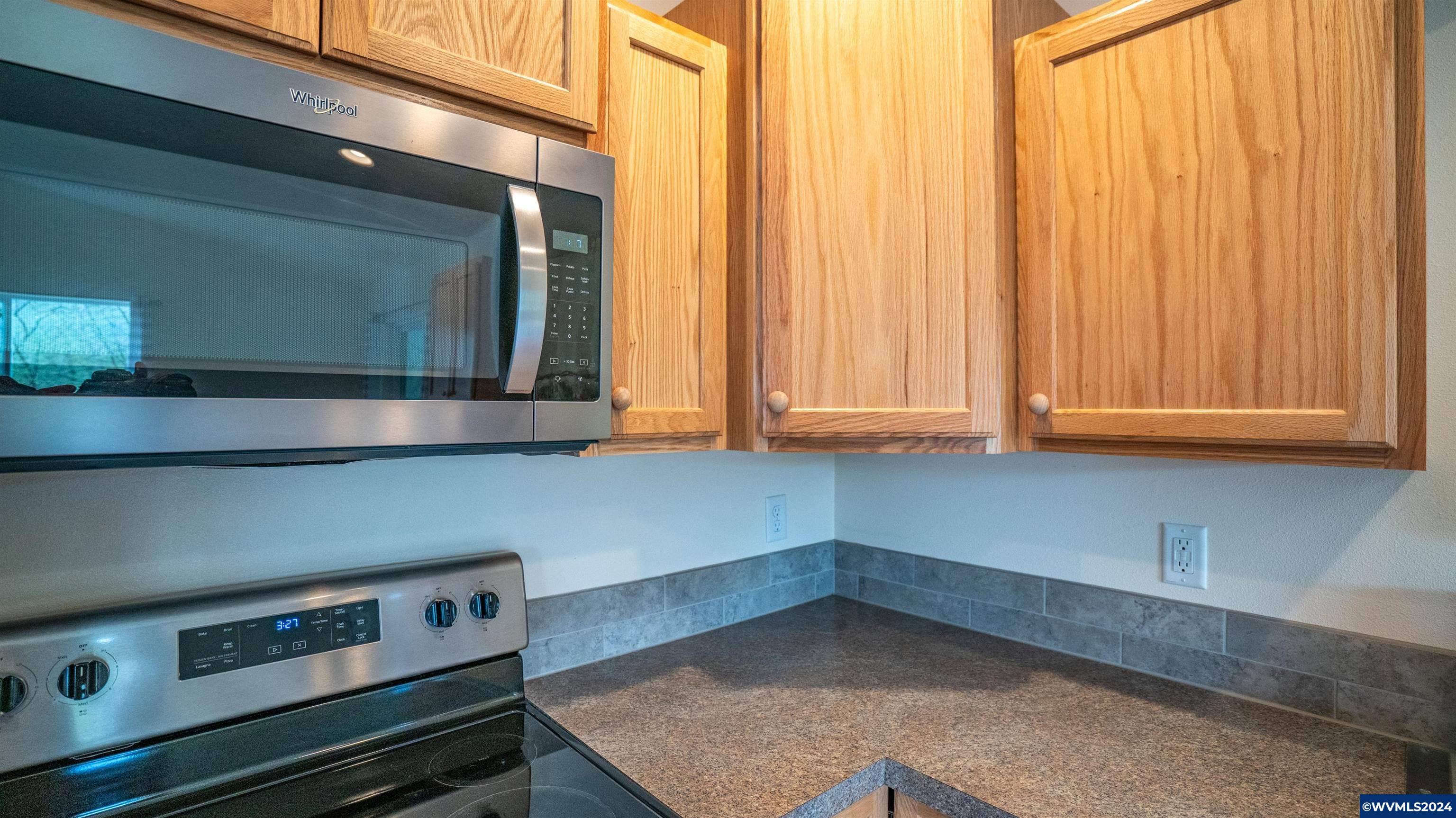 37082 Goats Road Springfield, OR 97478 - Photo 11 of 35