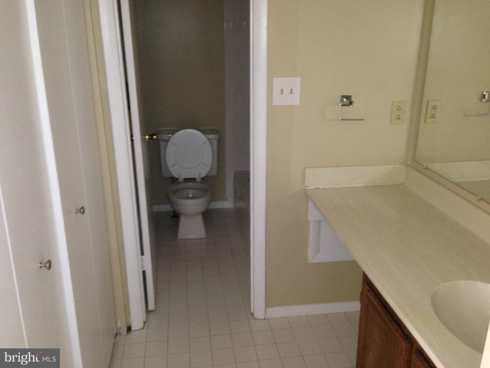 8647 Heathermill Road Baltimore, MD 21236 - Photo 11 of 12 Bath (Master)
