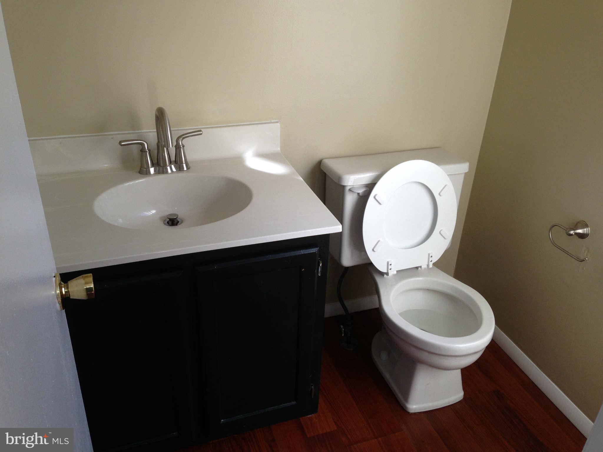 8647 Heathermill Road Baltimore, MD 21236 - Photo 9 of 12 Bath