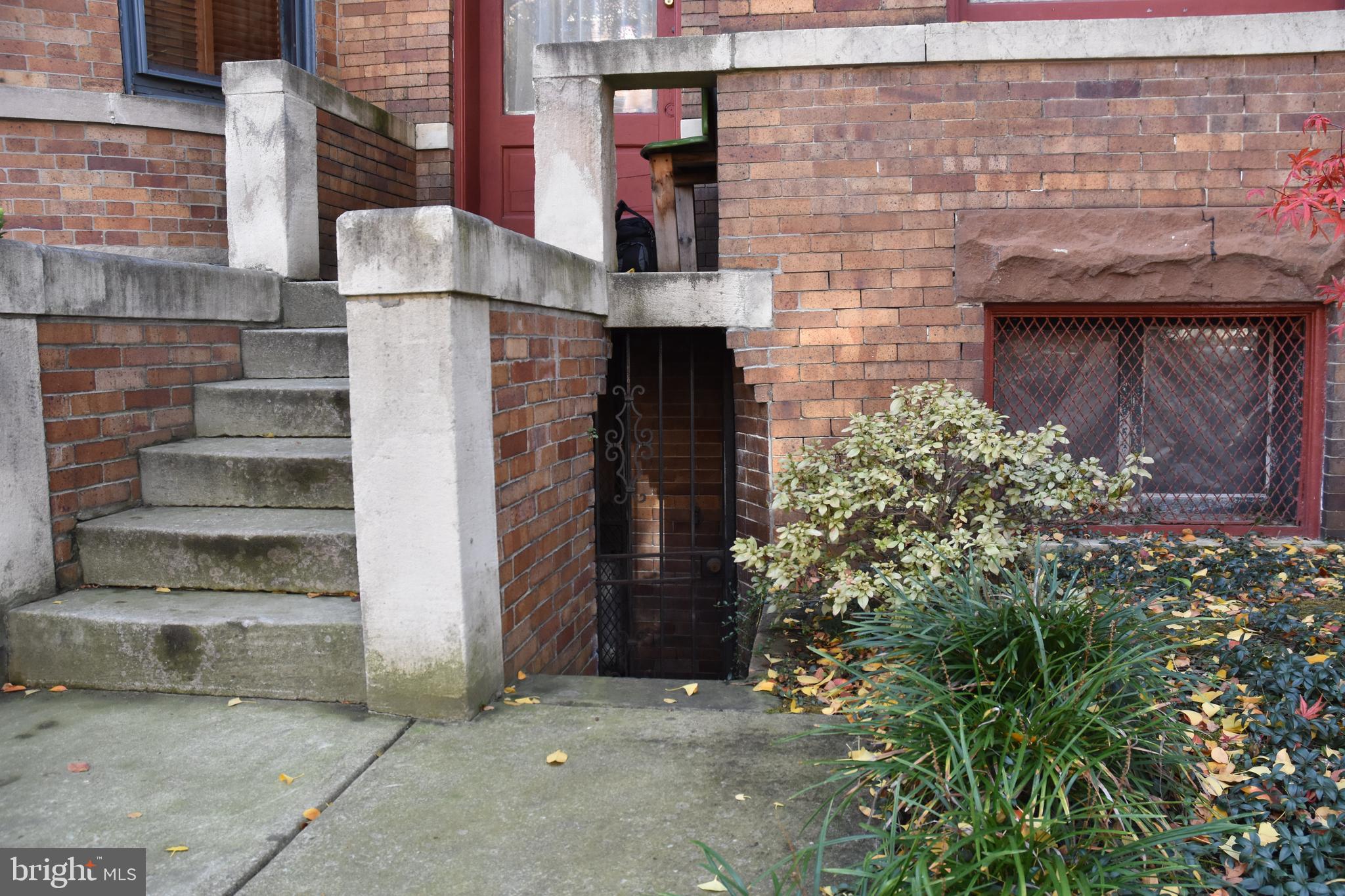 1810 Belmont Road Northwest Washington, DC 20009 - Photo 7 of 10 Front Entry and Entry to Lower Level