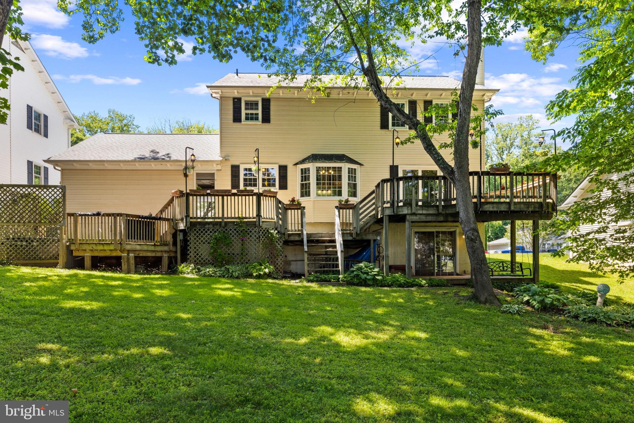 10142 Marshall Pond Road Burke, VA 22015 - Photo 3 of 26