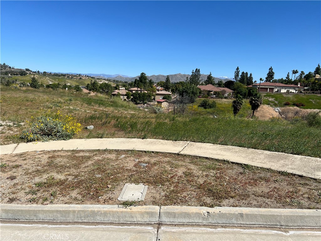 2035 Polo Court Riverside, CA 92506 - Photo 24 of 31